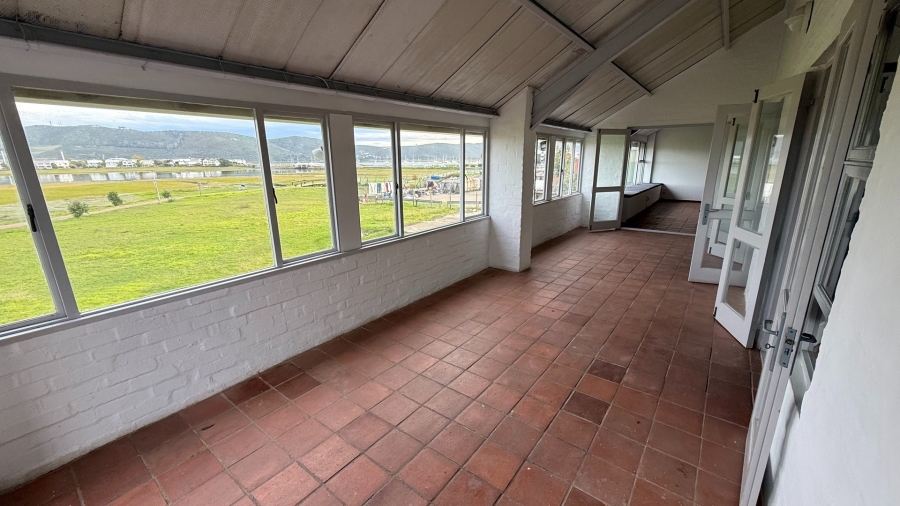 To Let 4 Bedroom Property for Rent in Knysna Central Western Cape